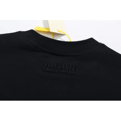 Replica VETEMENTS T-Shirts Short Sleeved For Unisex #1470586 $36.00 USD for Wholesale