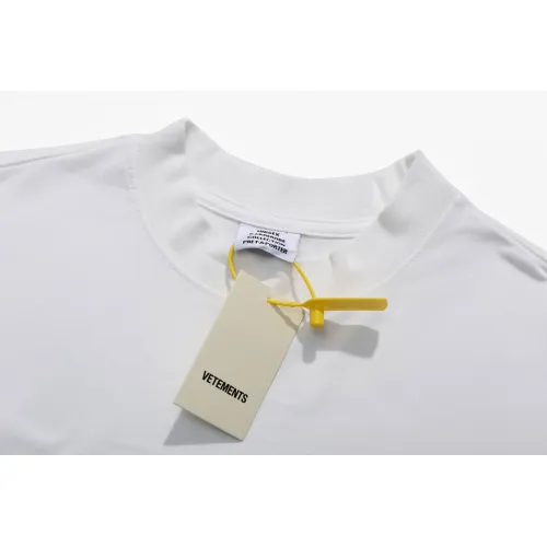 Replica VETEMENTS T-Shirts Short Sleeved For Unisex #1470590 $36.00 USD for Wholesale