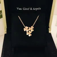 $34.00 USD Van Cleef & Arpels Necklaces For Women #1459930