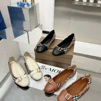 $85.00 USD Burberry Flat Shoes For Women #1462847