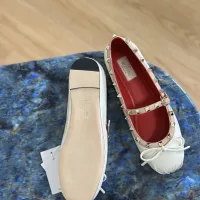 $118.00 USD Valentino Flat Shoes For Women #1472391