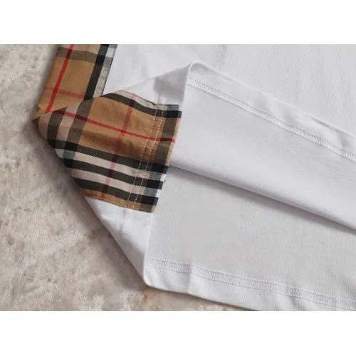 Replica Burberry T-Shirts Short Sleeved For Unisex #1475443 $45.00 USD for Wholesale
