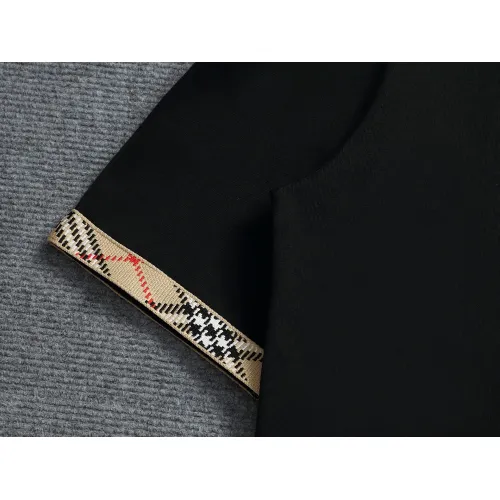 Replica Burberry T-Shirts Short Sleeved For Unisex #1475696 $42.00 USD for Wholesale