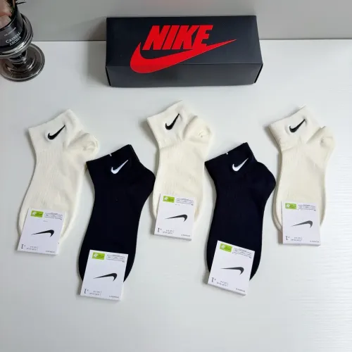 Replica Nike Socks #1476528 $29.00 USD for Wholesale