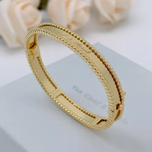 Van Cleef & Arpels Bracelets #1477839