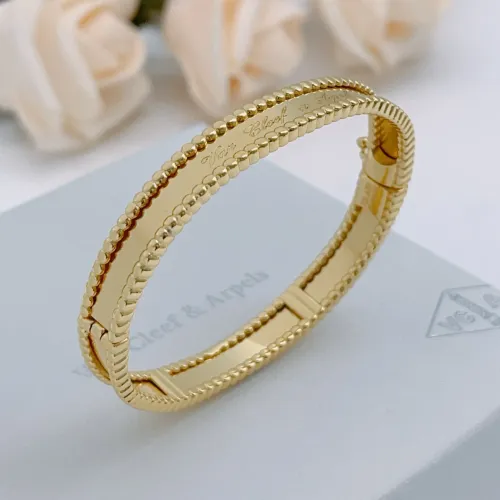 Replica Van Cleef & Arpels Bracelets #1477839 $36.00 USD for Wholesale