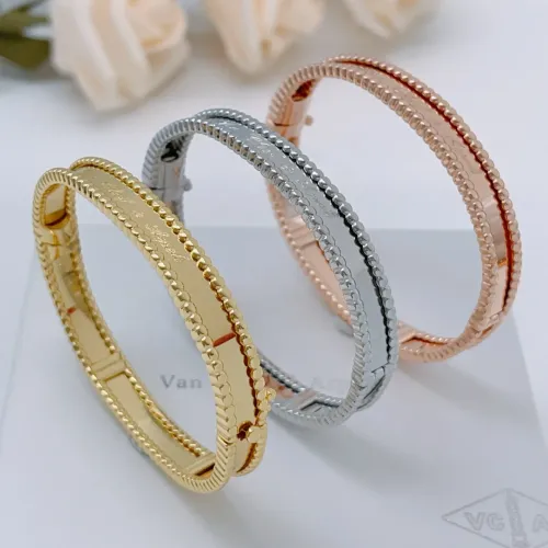 Replica Van Cleef & Arpels Bracelets #1477839 $36.00 USD for Wholesale