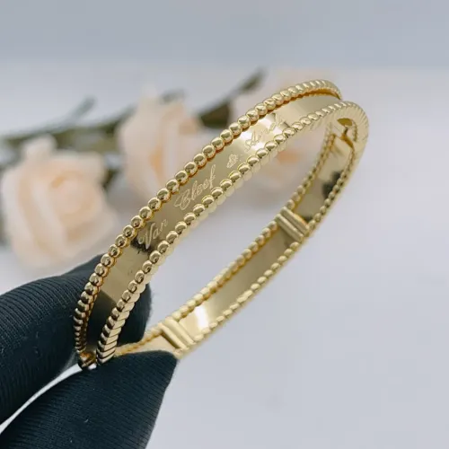 Replica Van Cleef & Arpels Bracelets #1477839 $36.00 USD for Wholesale