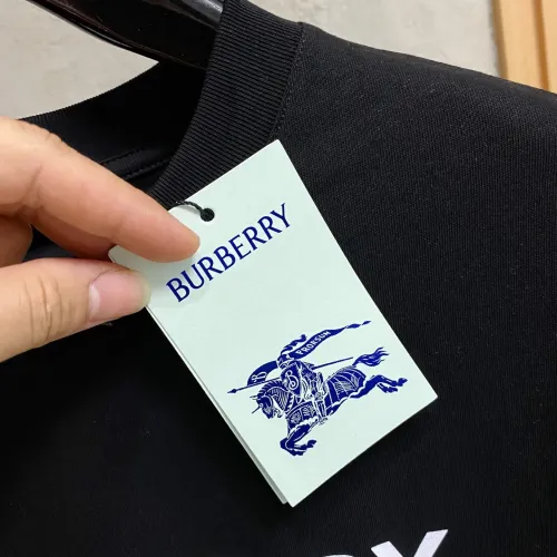 Replica Burberry T-Shirts Short Sleeved For Unisex #1480311 $52.00 USD for Wholesale