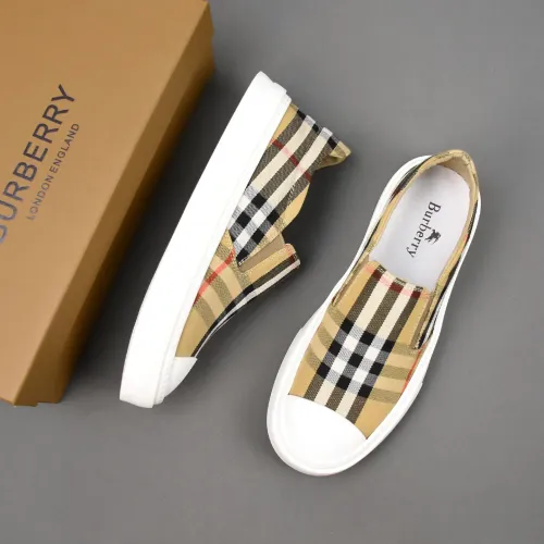 Replica Burberry Casual Shoes For Men #1481358 $80.00 USD for Wholesale