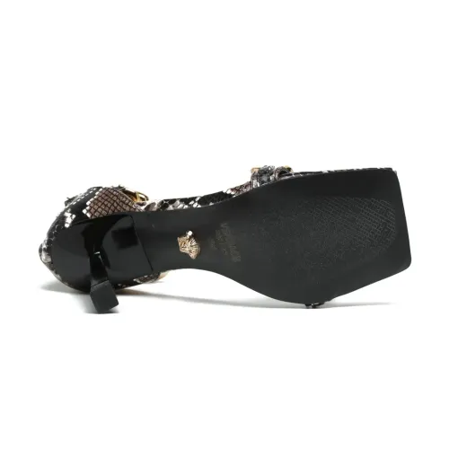 Replica Versace Sandal For Women #1482740 $82.00 USD for Wholesale