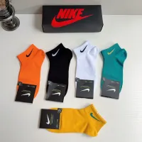 $27.00 USD Nike Socks #1476526
