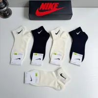 $29.00 USD Nike Socks #1476528