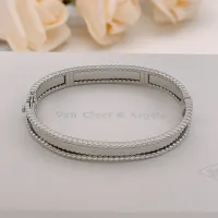 $36.00 USD Van Cleef & Arpels Bracelets #1477837