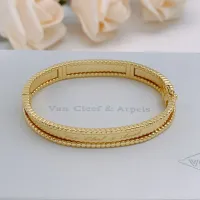 $36.00 USD Van Cleef & Arpels Bracelets #1477839