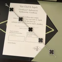 $68.00 USD Van Cleef & Arpels Jewelry Set For Women #1478244