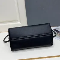 $92.00 USD Celine AAA Quality Messenger Bags For Women #1481949
