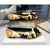 $80.00 USD Versace Flat Shoes For Women #1482850